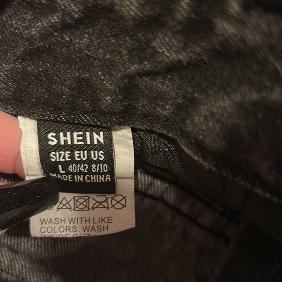 Dark grey denim shorts ! - Picture 5 of 5